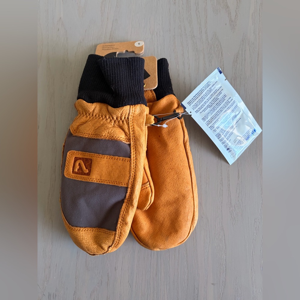 Flylow Unisex-Adult Maine Line Glove Color: Natural/Shale Size: Small (R97) - Picture 2 of 10